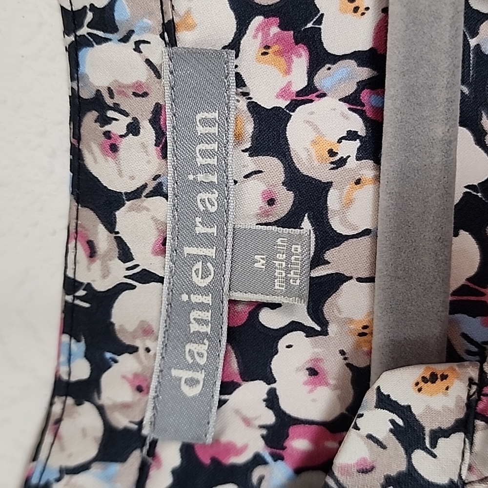 Daniel Rainn Ferraro Split Neck Blouse Womens M - image 8